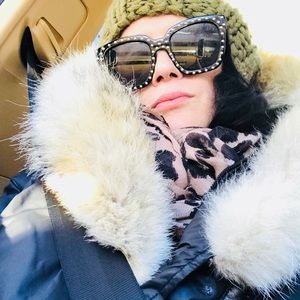 Meet your Posher, Ramona e